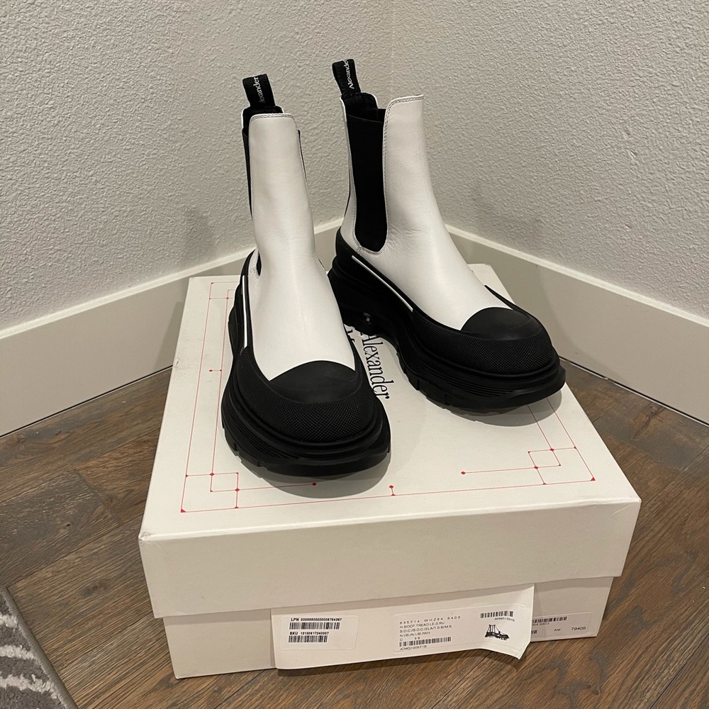 Aleksandr McQueen Tread boots 39